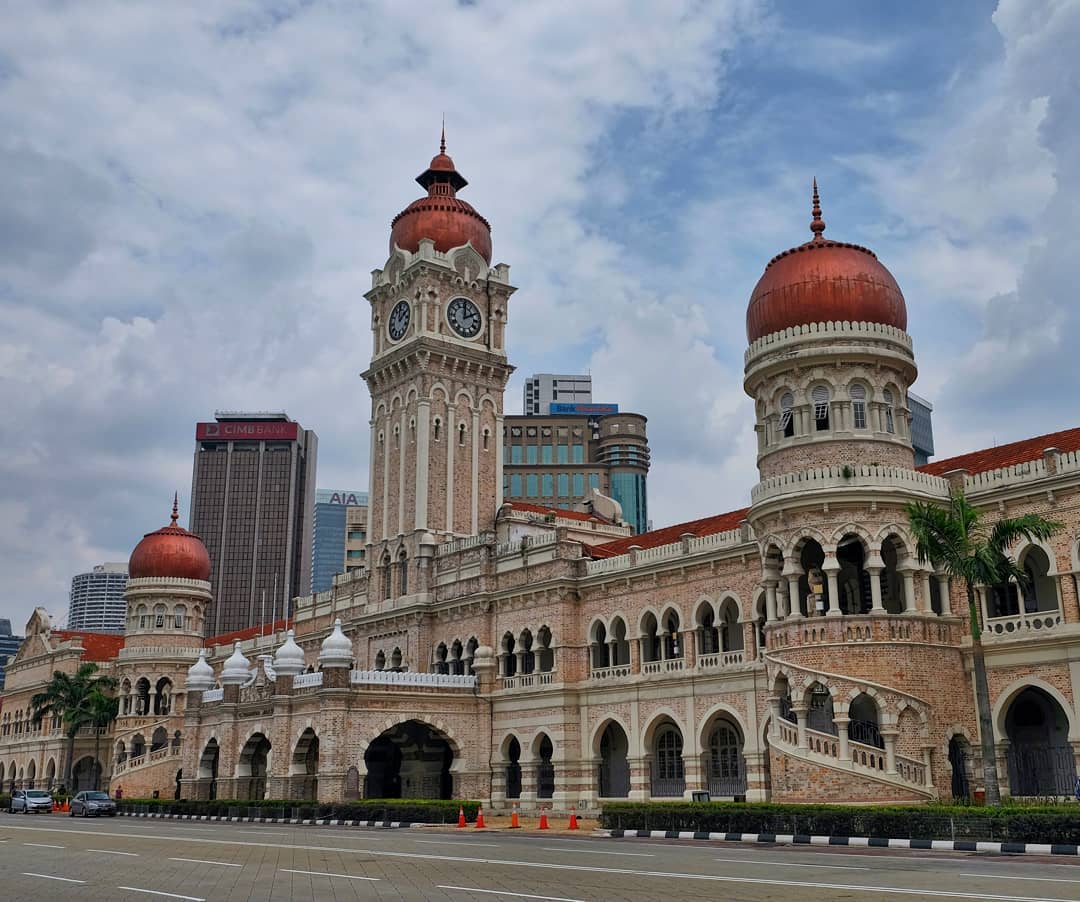 Куала-Лумпур, как, собственно, и вся Малайзия, оказался…